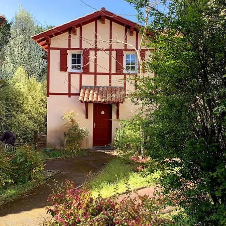 « maison Du Golf » A *