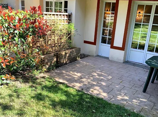  maison Du Golf   à *