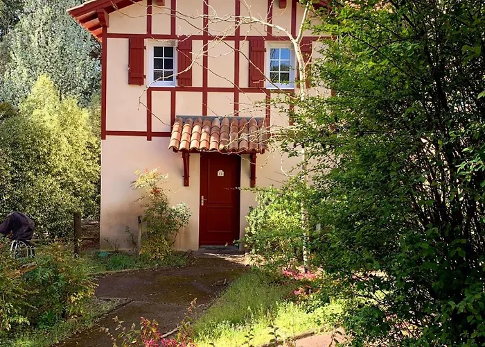  maison Du Golf   à *